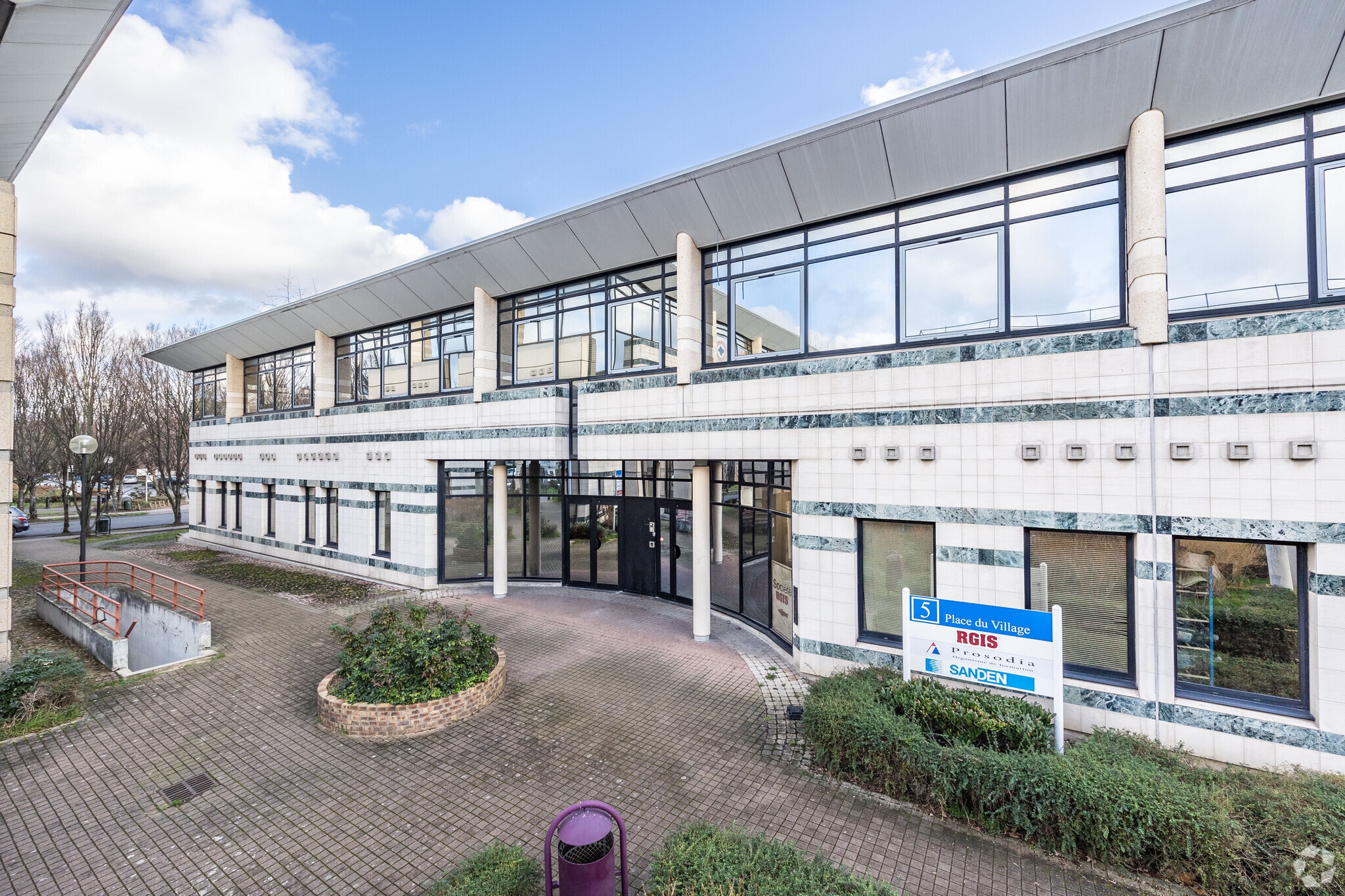 Bureau dans Gennevilliers à vendre Photo principale– Image 1 sur 4
