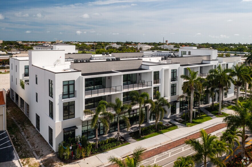 850 Central Ave, Naples, FL à louer - Photo de l’immeuble – Image 3 sur 3