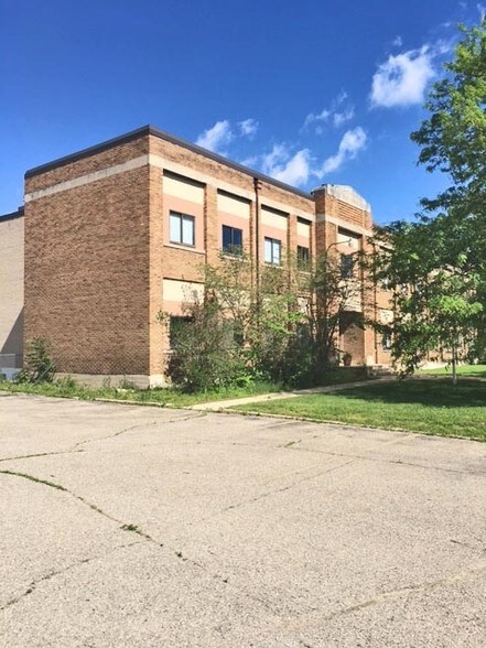 305 W Elizabeth St, Stockbridge, MI à vendre - Photo de l’immeuble – Image 3 sur 22