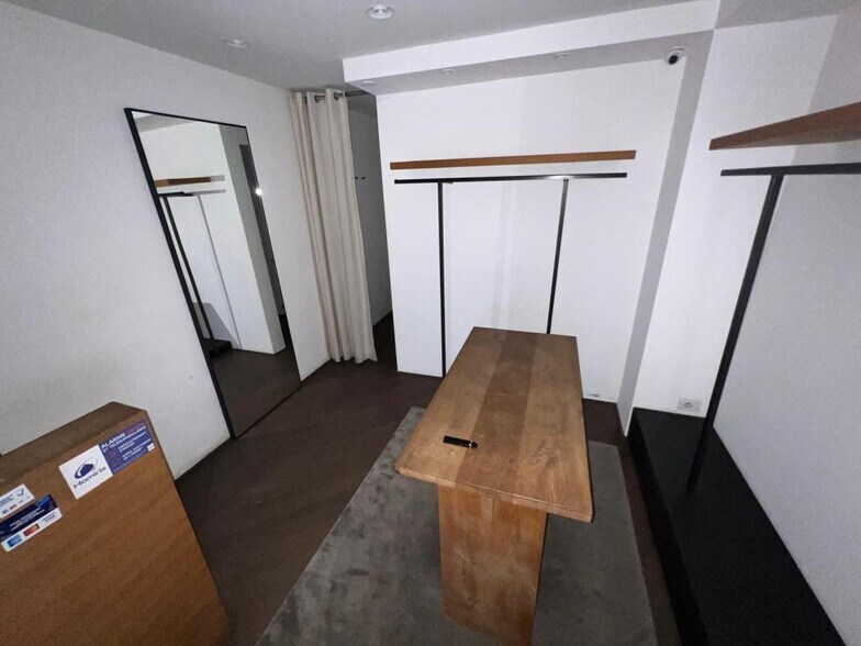 5 Rue Tony Allard, Cannes à louer - Photo de l’immeuble – Image 3 sur 9