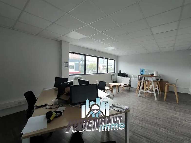 Local d’activités dans Toulouse à louer - Photo de l’immeuble – Image 3 sur 9