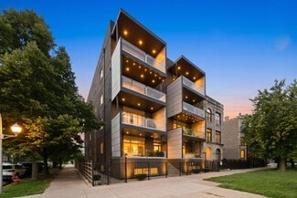 Plus de détails pour 2835 W Division St, Chicago, IL - Logement à vendre