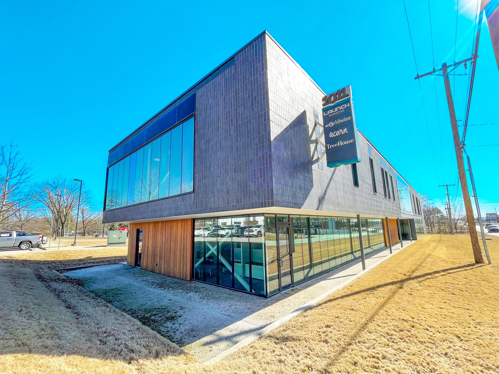 1011 SW A St, Bentonville, AR à louer Photo de l’immeuble– Image 1 sur 5