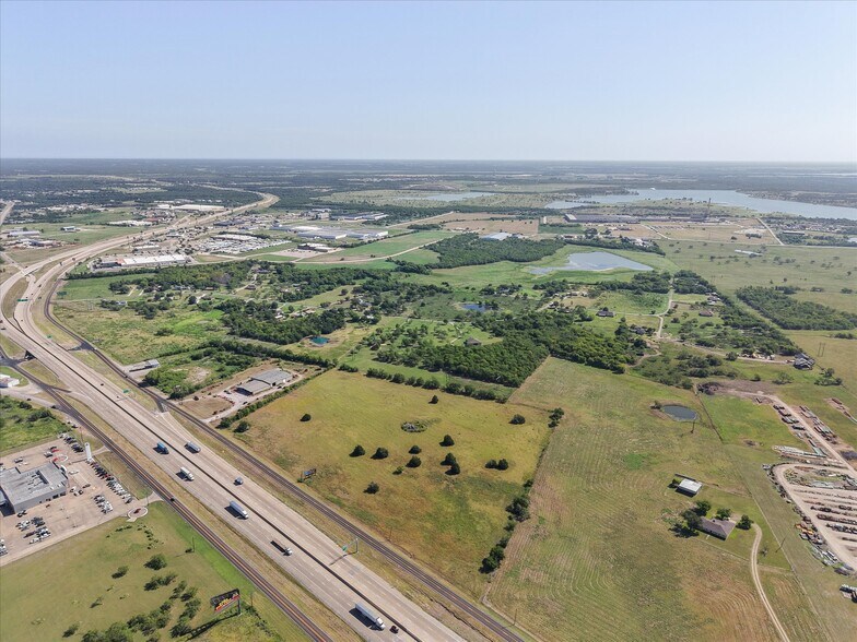 3151 Int 45 E hwy, Corsicana, TX à vendre - Photo de l’immeuble – Image 2 sur 44