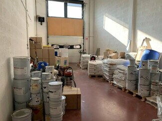 Plus de détails pour Local d'activités à louer