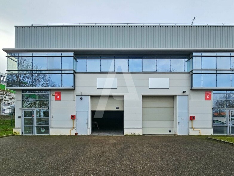 5 Rue Georges Méliès, Bois-d'Arcy à louer - Photo de l’immeuble – Image 3 sur 8