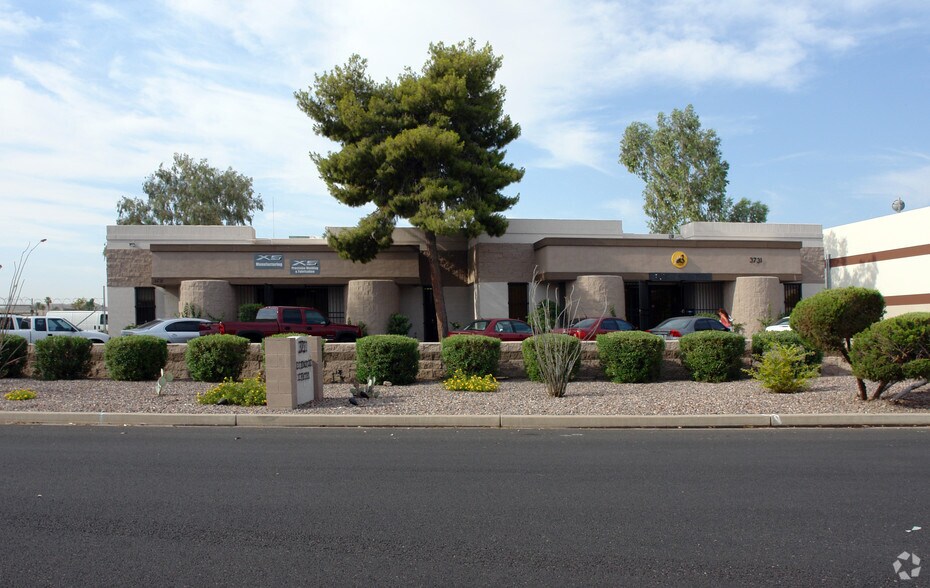 3731 E La Salle St, Phoenix, AZ à vendre - Photo de l’immeuble – Image 2 sur 10