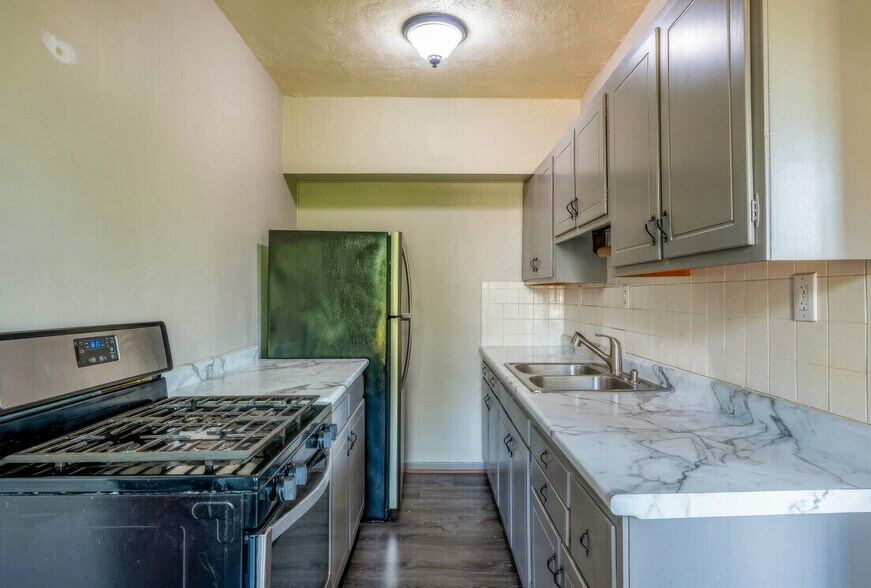 718 W Mulberry St, Kokomo, IN à vendre - Photo de l’immeuble – Image 3 sur 5