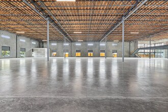 2115 North Loop Rd, Alameda, CA à louer Photo intérieure– Image 2 sur 8