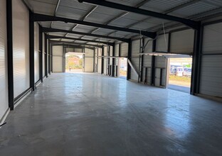 Local d’activités dans Sorgues à louer Photo intérieure– Image 2 sur 5