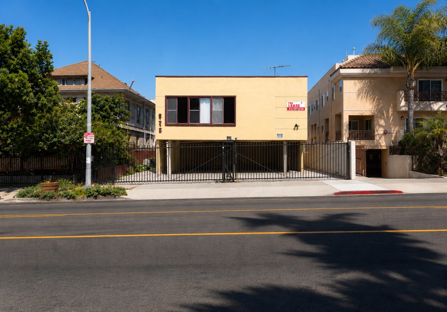 325 S Westlake Ave, Los Angeles, CA à vendre Photo de l’immeuble– Image 1 sur 14