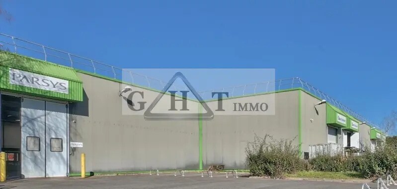 Industriel/Logistique dans Saint-Thibault-des-Vignes à louer Photo de l’immeuble– Image 1 sur 2