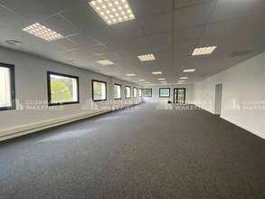 792 Avenue De La Fleuride, Aubagne à louer Photo de l’immeuble– Image 2 sur 8