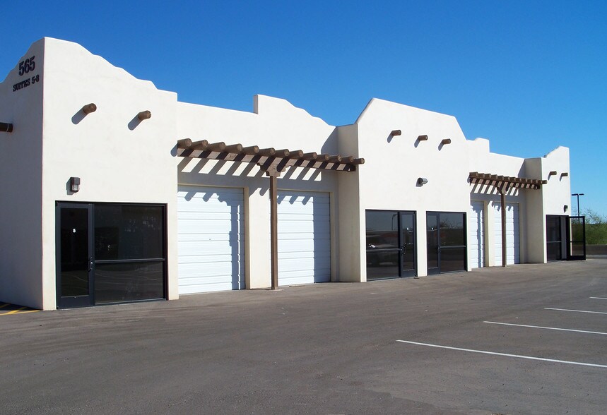 565 E 34th Ave, Apache Junction, AZ à louer - Photo de l’immeuble – Image 2 sur 3