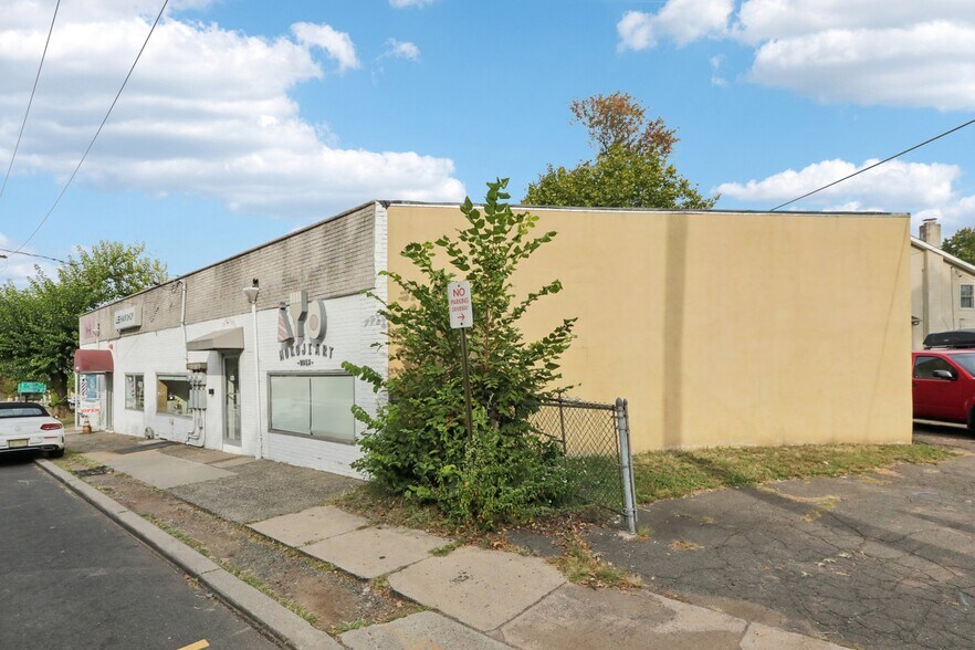 825-829 Rt-5, Ridgefield, NJ à vendre - Photo de l’immeuble – Image 3 sur 10