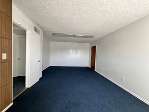 18045 Crenshaw Blvd, Torrance, CA à louer Photo intérieure– Image 2 sur 5