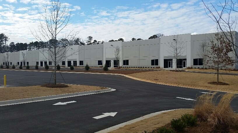 800 Progress Center Ct, Lawrenceville, GA à louer Photo de l’immeuble– Image 1 sur 3