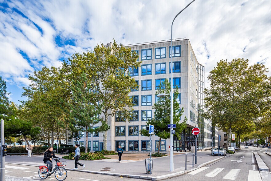 1 Cours Albert Thomas, Lyon à louer - Photo de l’immeuble – Image 2 sur 2