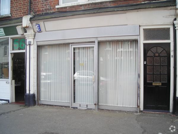 58 Cambridge Rd, New Malden à louer Photo principale– Image 1 sur 2