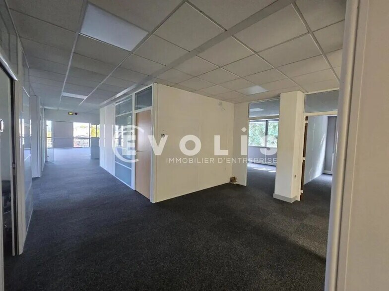 Bureau dans Orsay à louer - Photo de l’immeuble – Image 3 sur 9