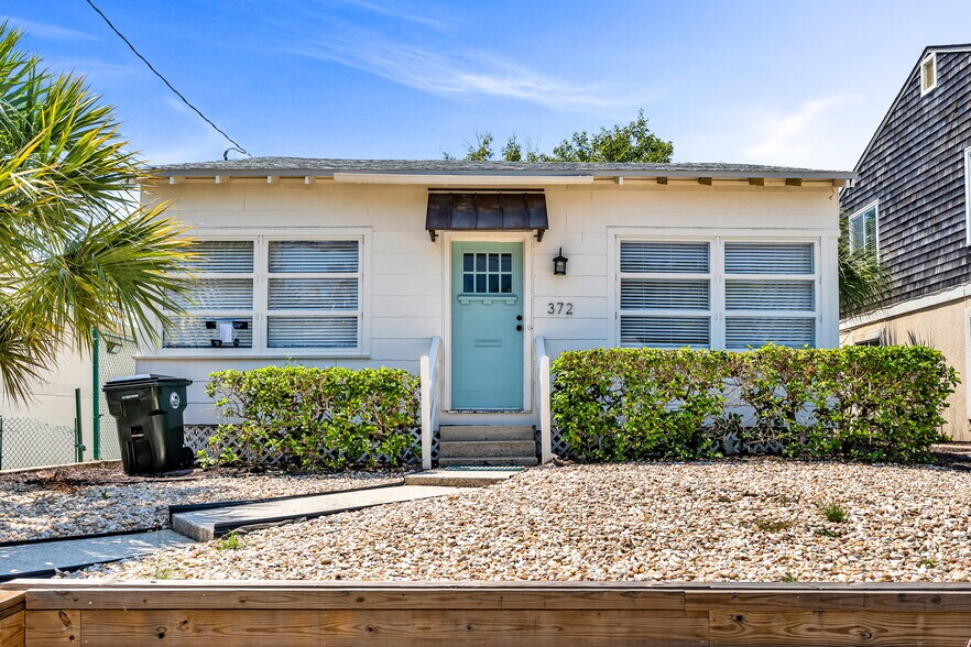 372 Ahern St, Atlantic Beach, FL à vendre - Photo de l’immeuble – Image 1 sur 47