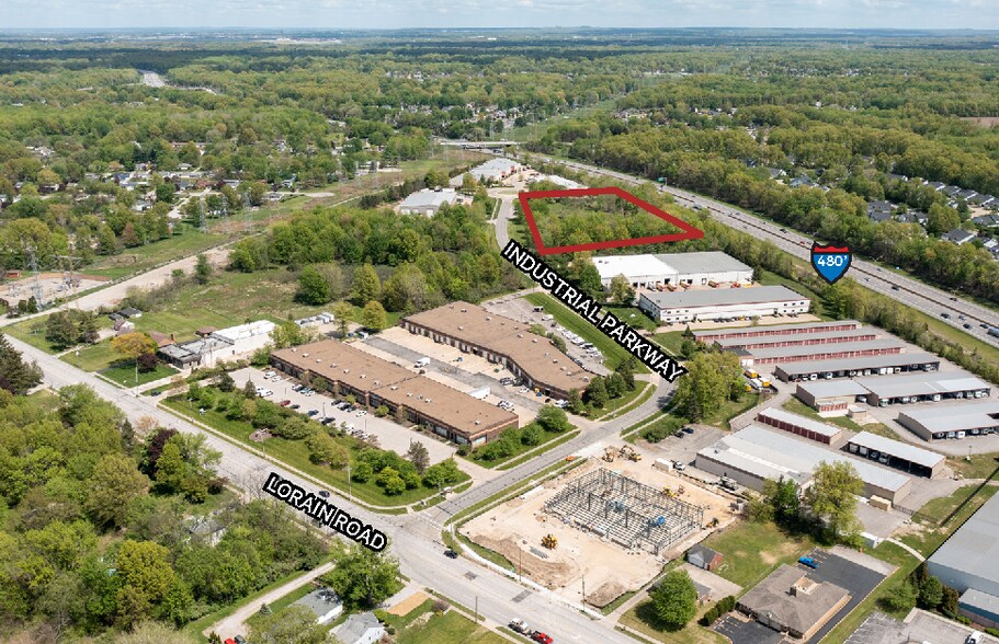 31351 Industrial Pky, North Olmsted, OH à louer - Photo de l’immeuble – Image 3 sur 3