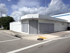 3045 W Broward Blvd, Fort Lauderdale, FL à louer Photo intérieure– Image 1 sur 12