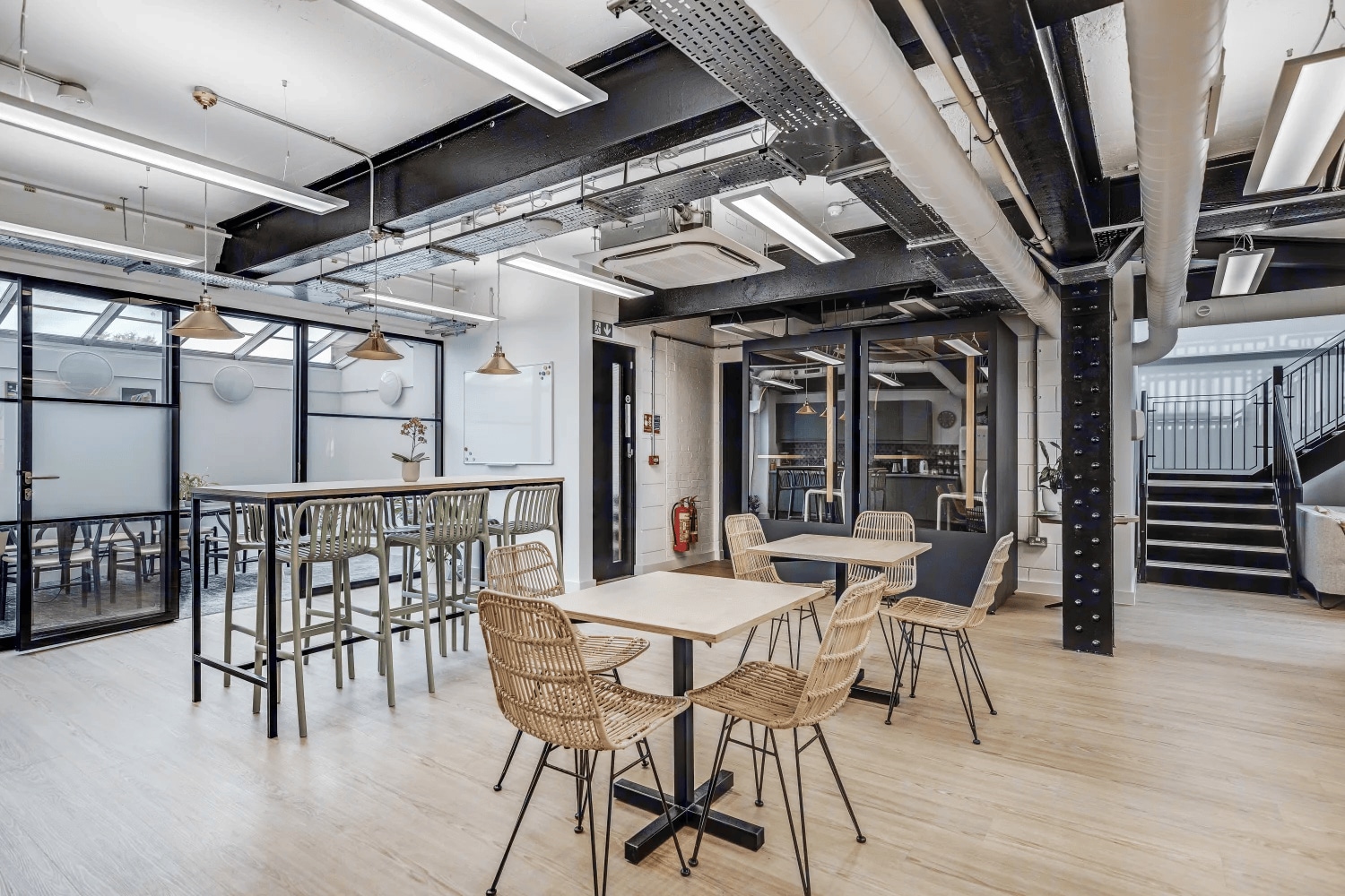 114 Power Rd, Londres à louer Photo intérieure– Image 1 sur 8