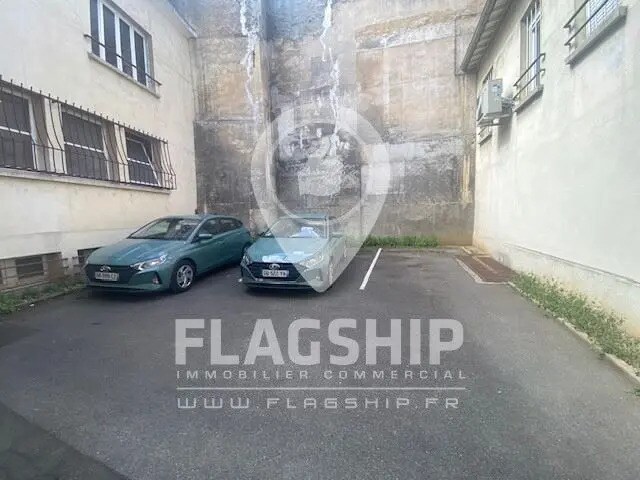 Local commercial dans Mareuil-lès-Meaux à louer - Photo de l’immeuble – Image 3 sur 10