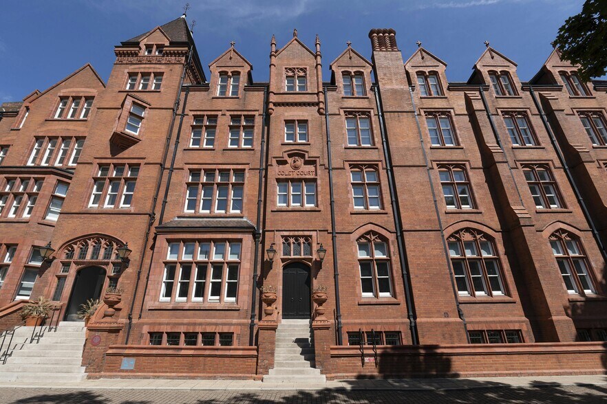 100 Hammersmith Rd, Londres à louer - Photo de l’immeuble – Image 2 sur 5