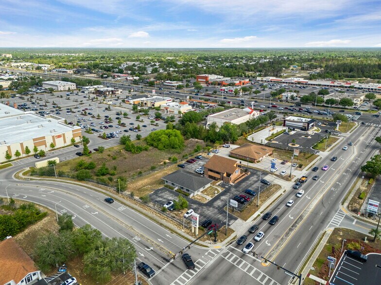 7125 Mariner Blvd, Spring Hill, FL à louer - Photo de l’immeuble – Image 2 sur 10