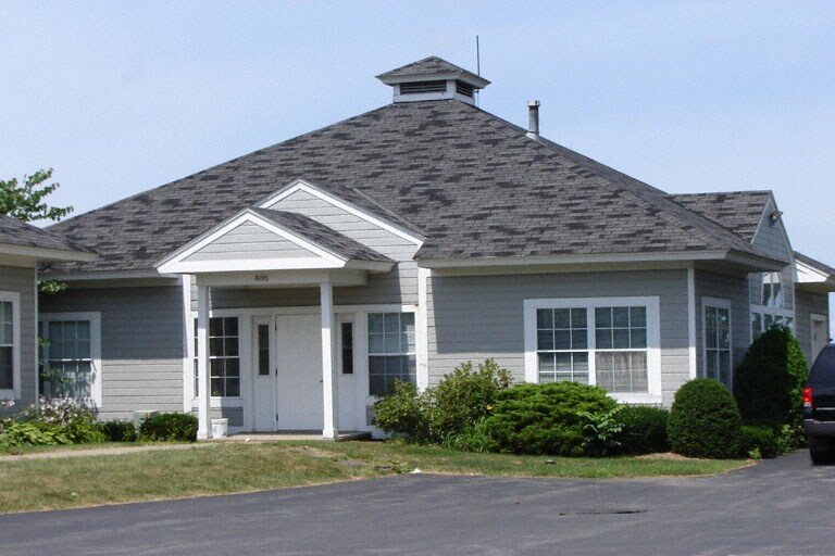 886 E Brighton Ave, Syracuse, NY à vendre - Photo de l’immeuble – Image 2 sur 3