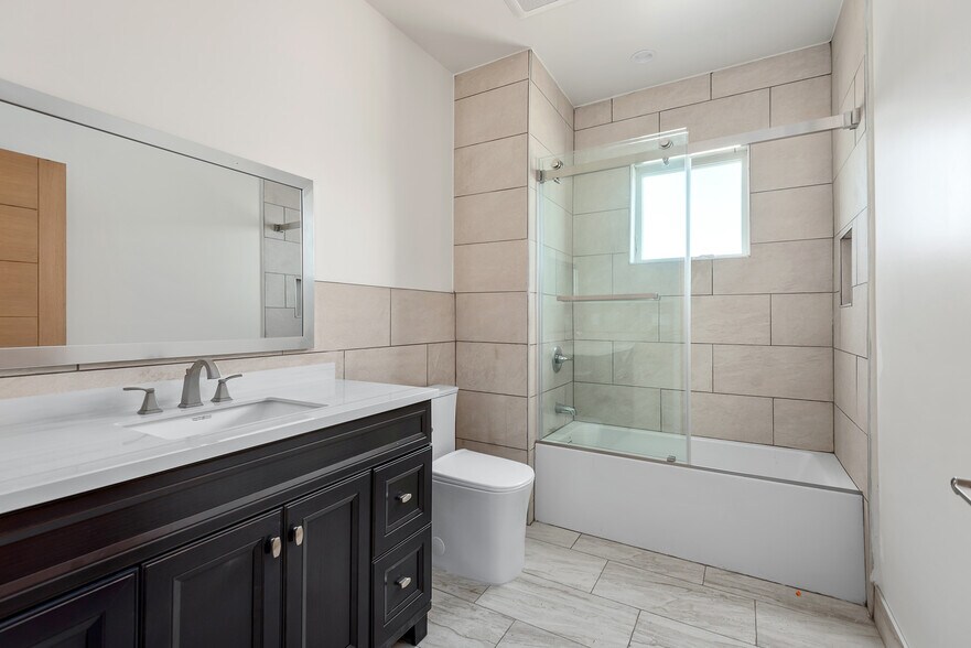 1429 S Bedford St, Los Angeles, CA à vendre - Photo intérieure – Image 1 sur 7