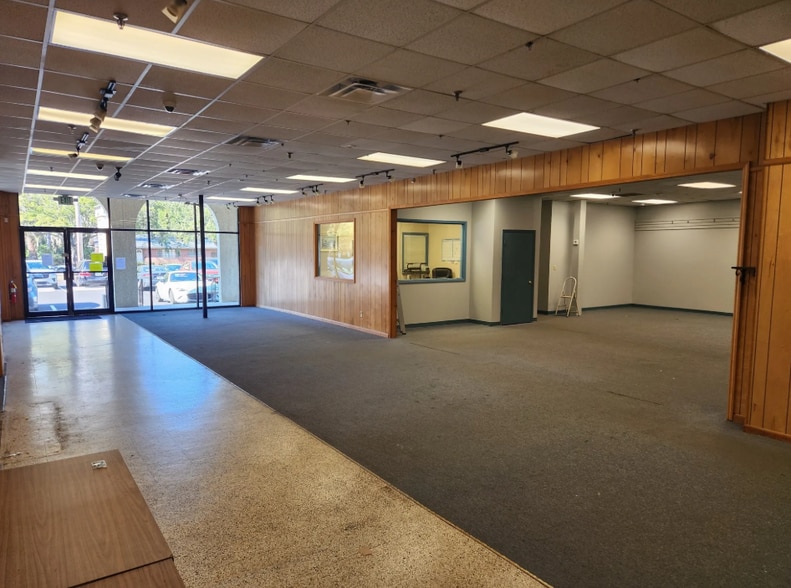 5500 White Bluff Rd, Savannah, GA à louer - Photo intérieure – Image 3 sur 6