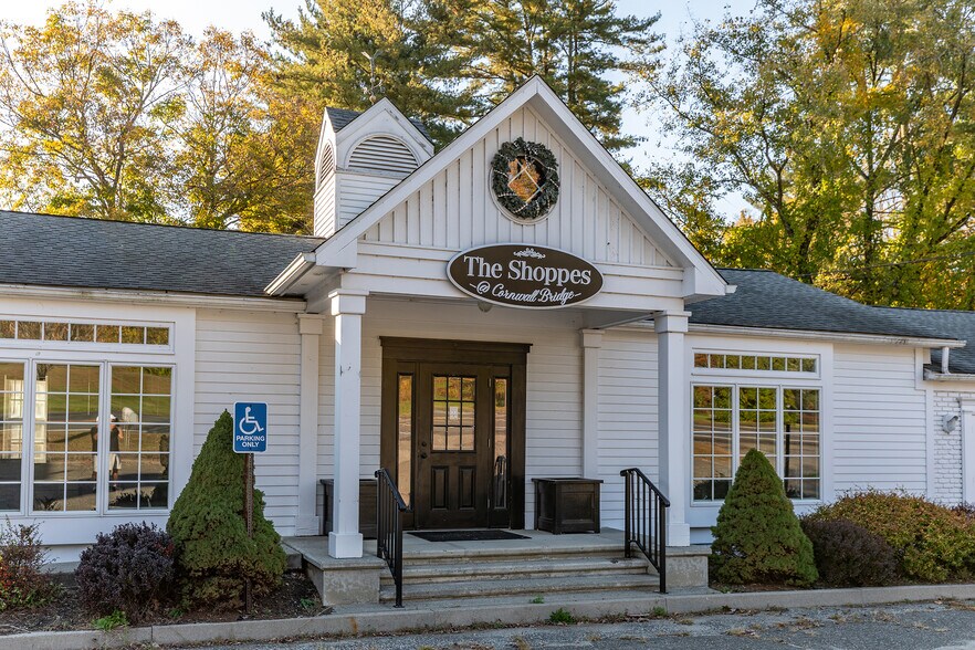 22 Kent Road, Cornwall Bridge, CT à vendre - Photo de l’immeuble – Image 2 sur 51