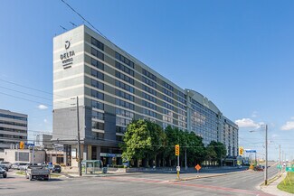 Plus de détails pour 655 Dixon Rd, Toronto, ON - Local commercial à louer