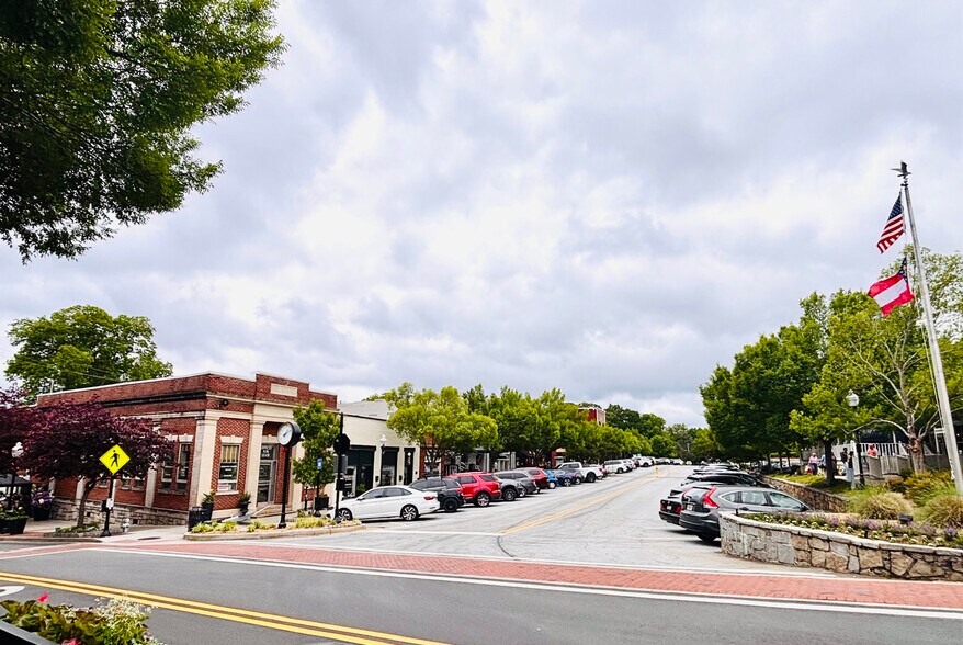 9 S Peachtree St, Norcross, GA à vendre - Photo de l’immeuble – Image 3 sur 12