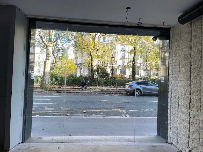 Local commercial dans Paris à vendre - Hall d’entrée – Image 2 sur 11