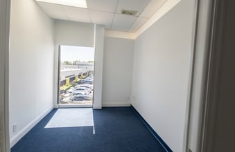 17985 Biscayne Blvd, Miami, FL à louer Photo intérieure– Image 1 sur 6