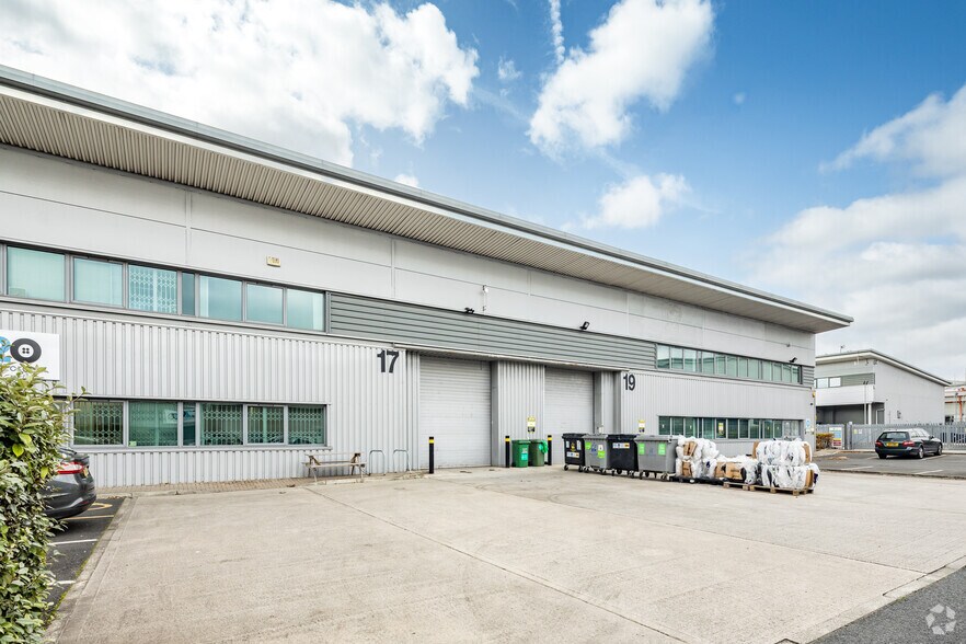 Wheel Forge Way, Manchester à louer - Photo de l’immeuble – Image 2 sur 3