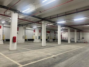 Industriel/Logistique dans Paris à louer Photo de l’immeuble– Image 1 sur 1