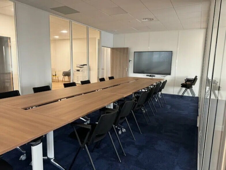 Bureau dans Genas à louer - Photo intérieure – Image 2 sur 5