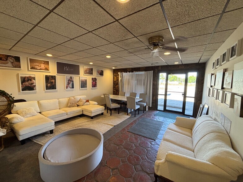 1525 N Heidelbach Ave, Evansville, IN à louer - Photo de l’immeuble – Image 3 sur 9