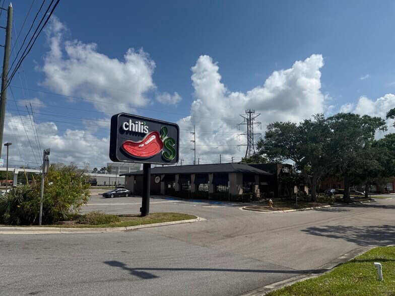 25813 US Hwy 19 N, Clearwater, FL à louer - Photo de l’immeuble – Image 2 sur 8