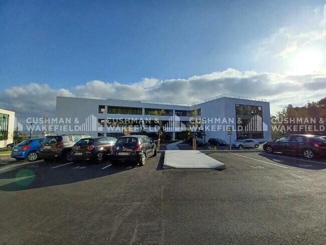 Plus de détails pour 297 Avenue Du Mistral, La Ciotat - Bureau à louer