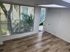 12444 Ventura Blvd, Studio City, CA à louer Photo de l’immeuble– Image 1 sur 6