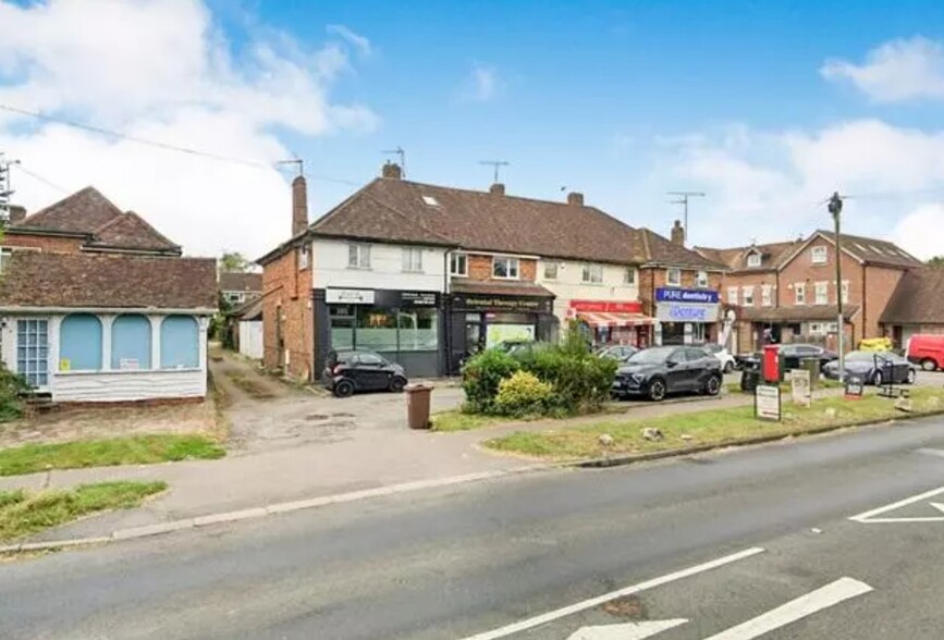 385 Luton Rd, Harpenden à vendre - Photo principale – Image 1 sur 14