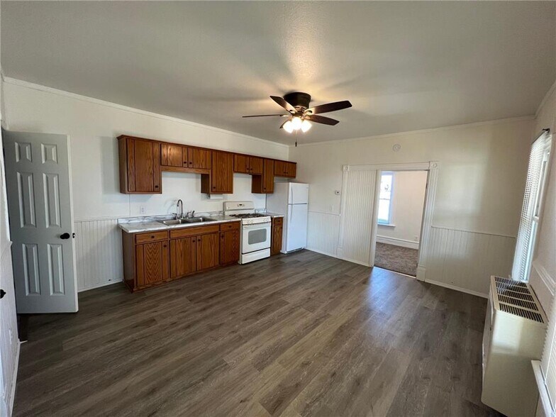 81 Linden Ave W, Kimball, MN à vendre - Photo intérieure – Image 3 sur 18
