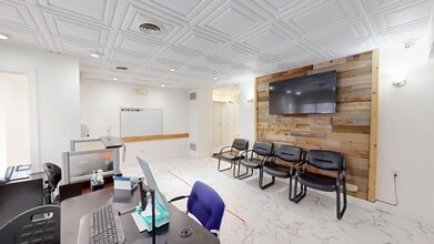 718 N Bridge St, Yorkville, IL à louer Photo intérieure– Image 2 sur 19