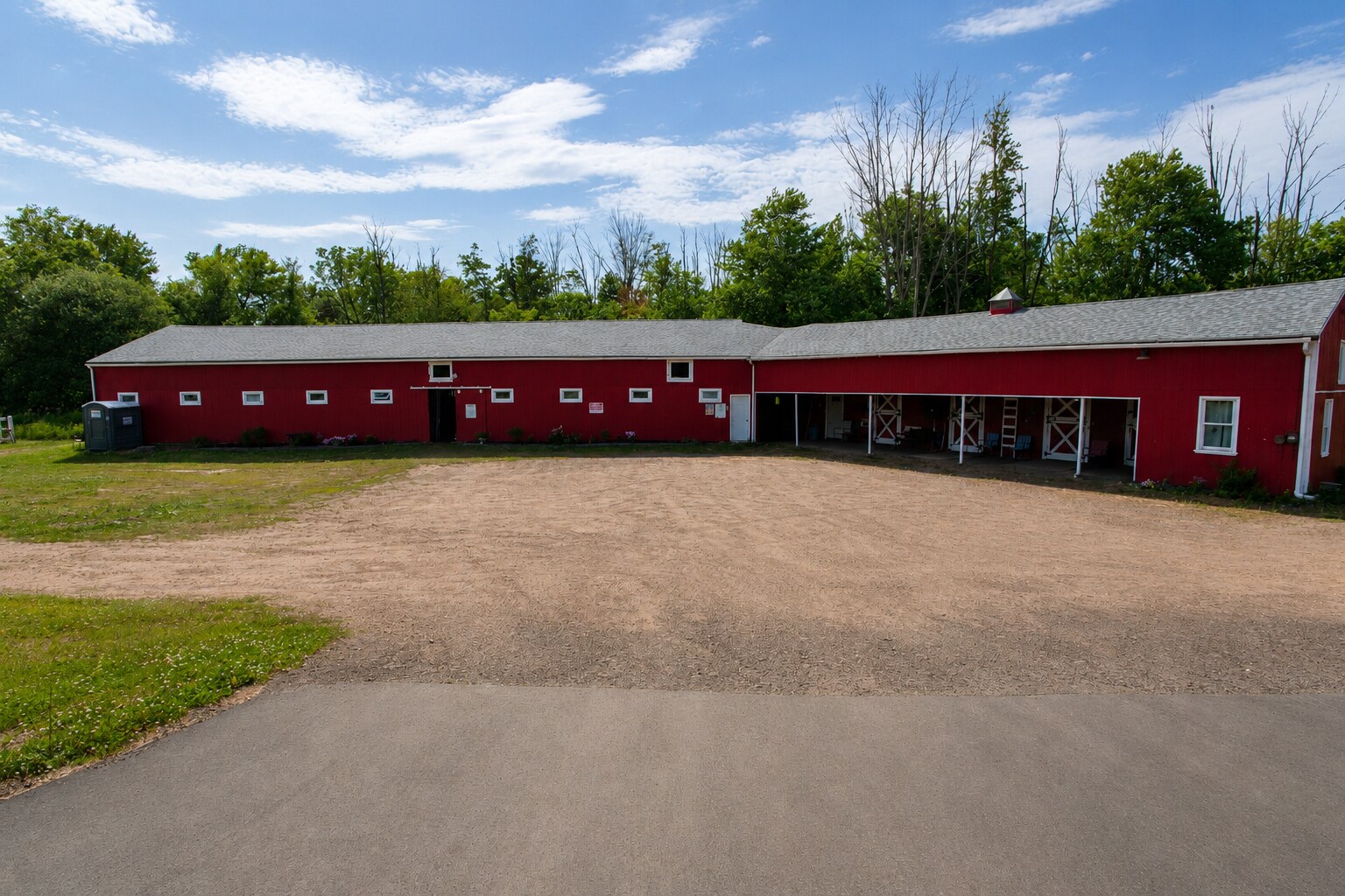 85 East St, East Granby, CT à vendre Photo de l’immeuble– Image 1 sur 25